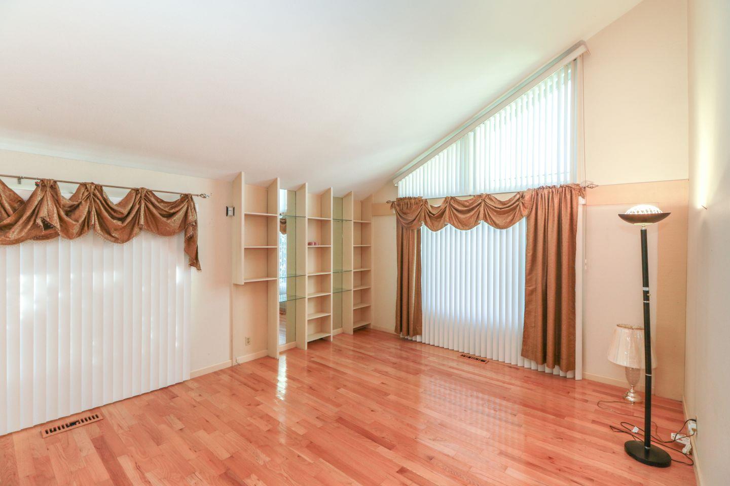 Sandy Hook Court Foster City, CA 94404 - Photo 7 of 43