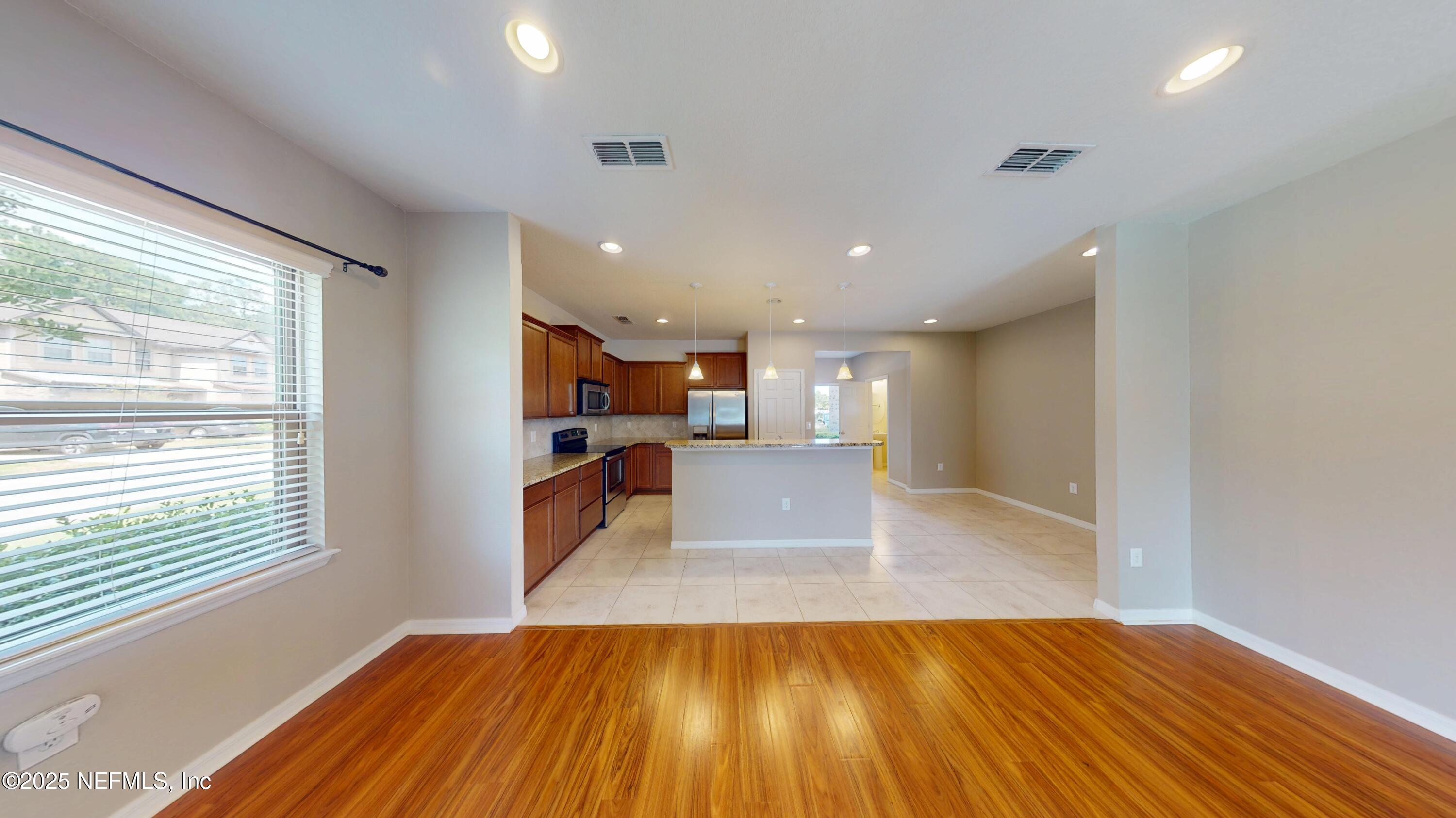 13950 Berryview Road Jacksonville, FL 32258 - Photo 8 of 33 13950-Berryview-Rd-10302025_113434