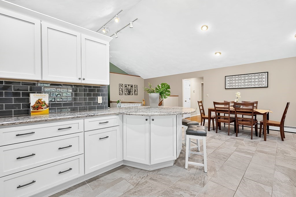 78 Darnell Road Worcester, MA 01606 - Photo 12 of 42