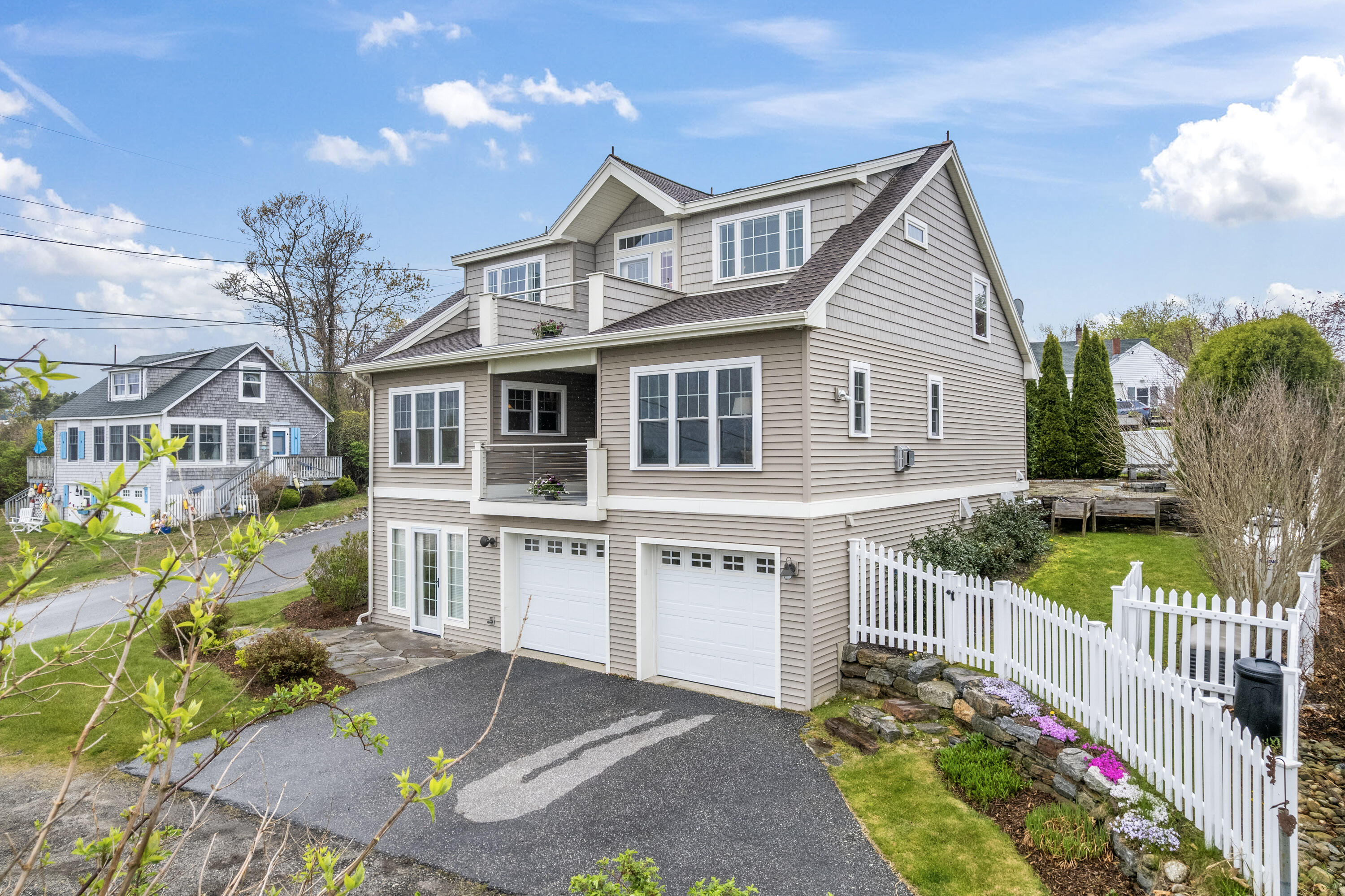27 Oceanside Road Harpswell, ME 04003 - Photo 2 of 41 27 Oceanside Rd_105 (1)