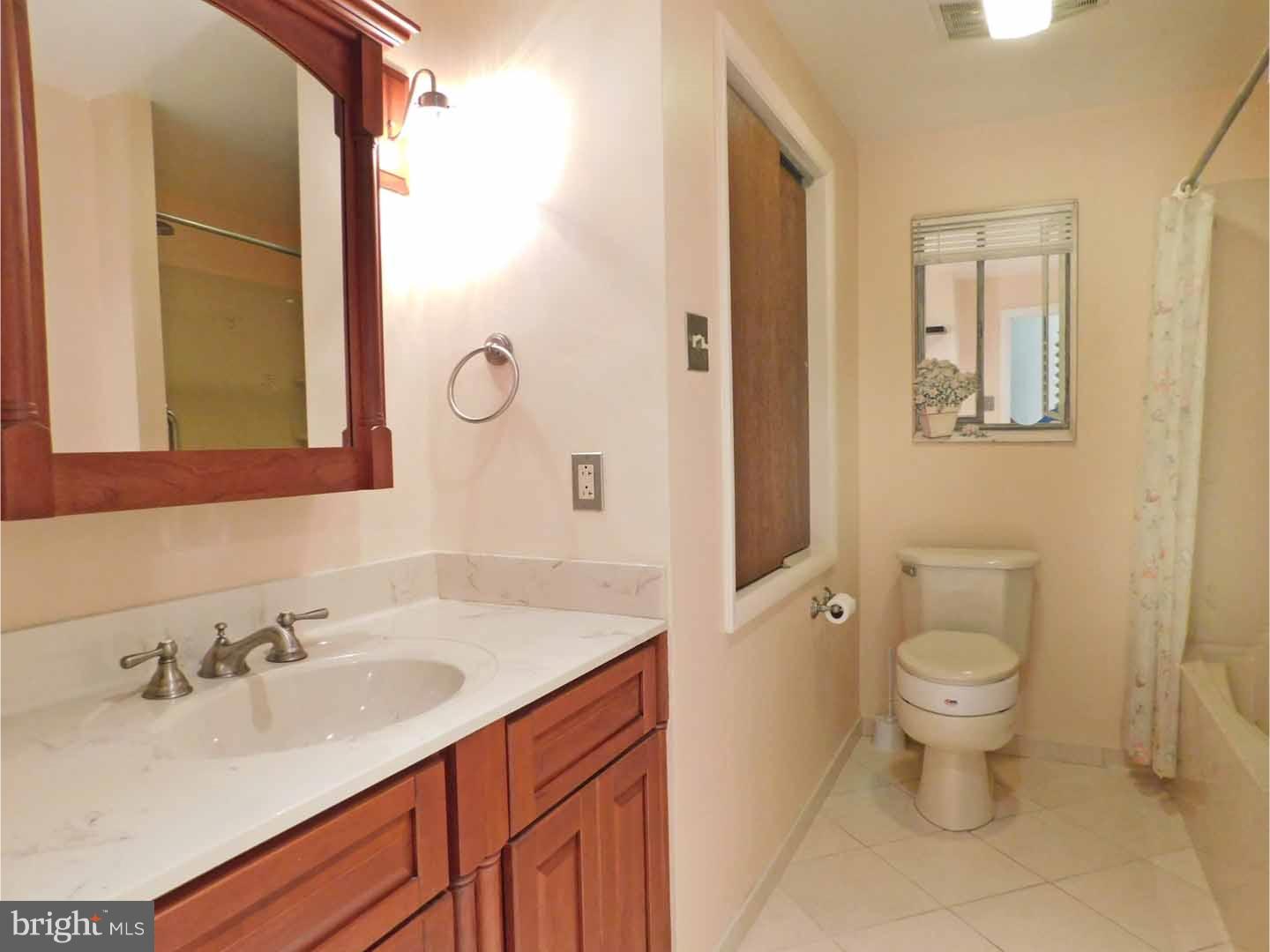 1563 Deer Run Road Warminster, PA 18974 - Photo 22 of 25 Bathroom