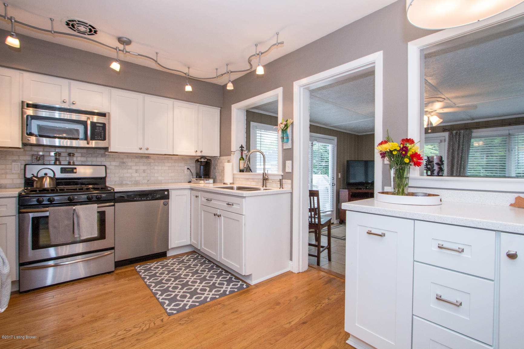 215 Brunswick Road Louisville, KY 40207 - Photo 19 of 74 Justin Thomas Photography-215 Brunswick-