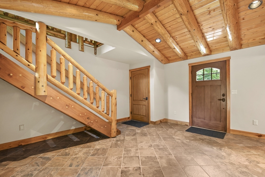 389 Kelly Road Northbridge, MA 01534 - Photo 18 of 40 a view of an entryway