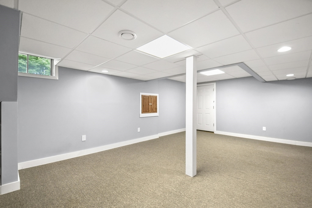 389 Kelly Road Northbridge, MA 01534 - Photo 32 of 40 an empty room with windows