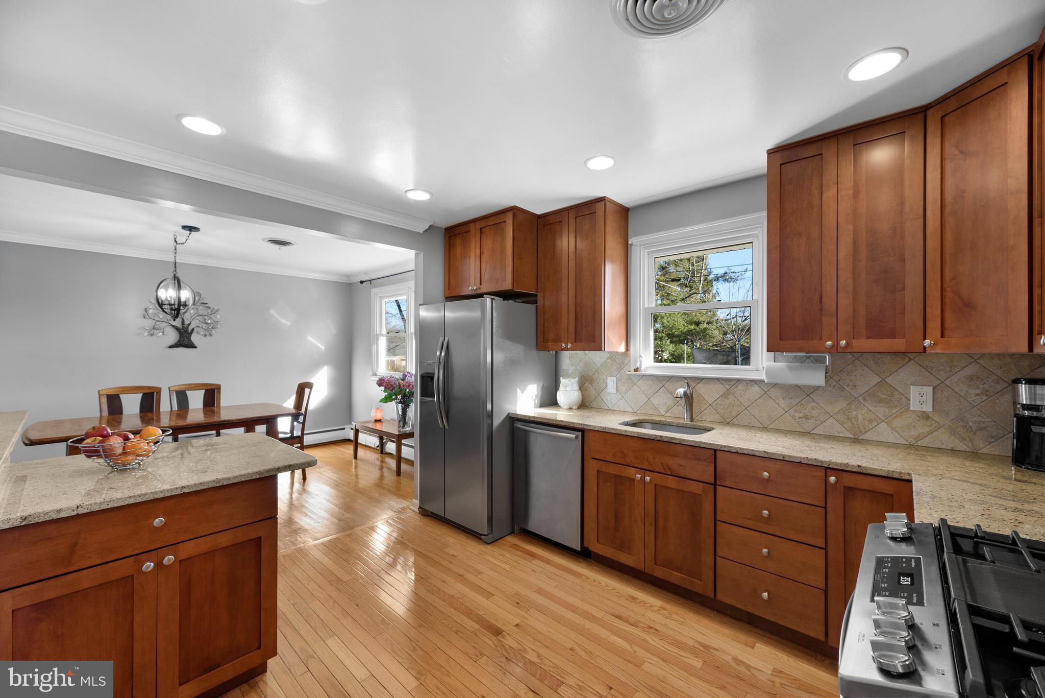 9889 Postwick Road Ellicott City, MD 21042 - Photo 11 of 32 Kitchen
