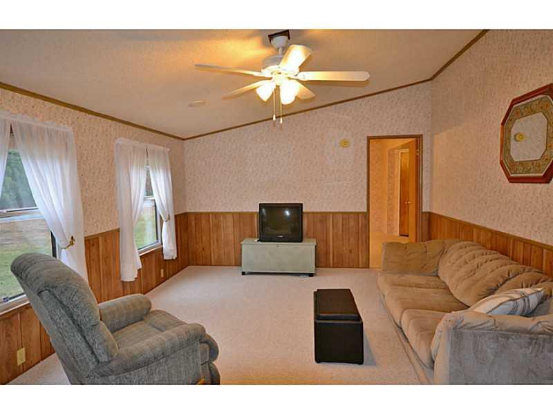 19 Parsonage Road North Yarmouth, ME 04097 - Photo 12 of 26 Living Room.