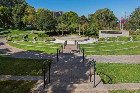 $174,900 | 4820 Park Commons Drive, Unit 235, St. Louis Park, MN 55416