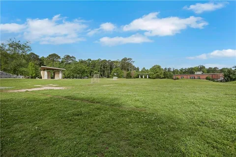 a view of a out door of the house