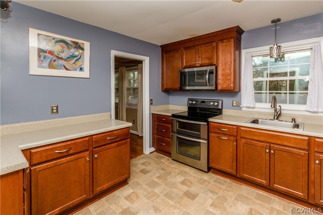 1309 Hermitage Road Colonial Heights, VA 23834 - Photo 3 of 20 Gallery Image 3