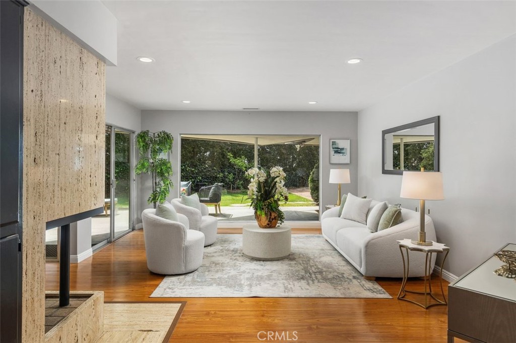 2206 Canyon Road Arcadia, CA 91006 - Photo 4 of 44