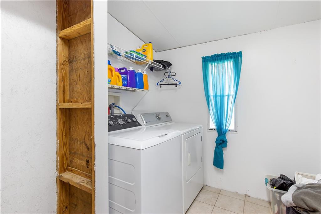294 Birch Road Franklin, GA 30217 - Photo 16 of 30 a utility room with dryer and washer