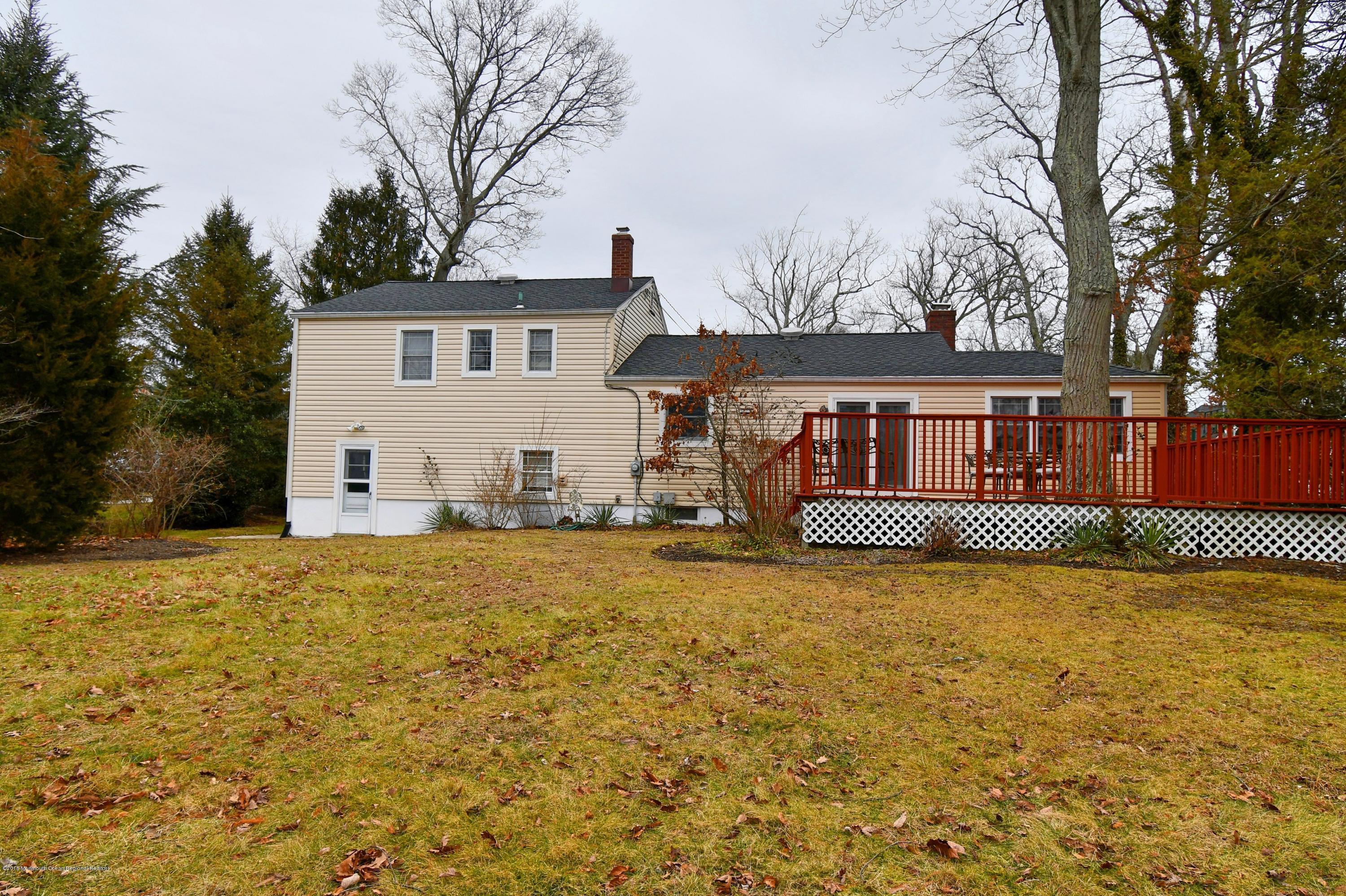 649 Oceanview Road Brielle, NJ 08730 - Photo 6 of 8 Back Of House 2