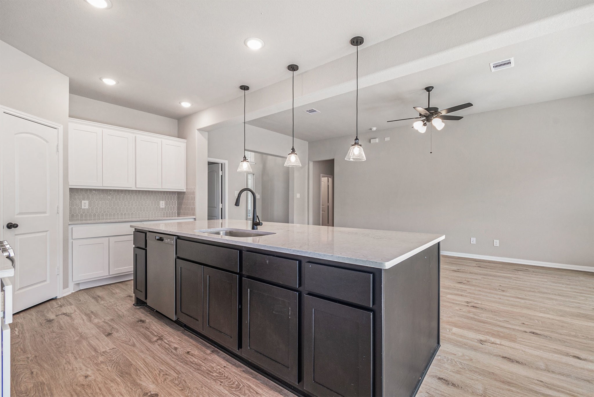 11702 Oakwood Ranch Drive Willis, TX 77378 - Photo 10 of 30