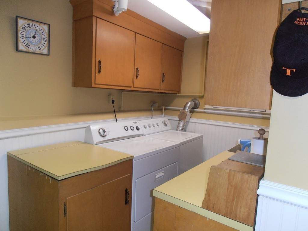 515 Forest Hills Road Springfield, MA 01128 - Photo 25 of 30