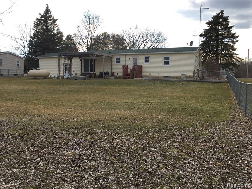 14391 South Duffield Road Byron, MI 48418 - Photo 6 of 16 Back of House.JPG
