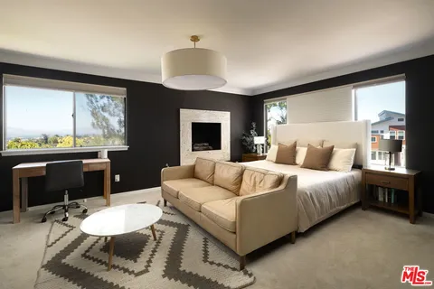 $2,100,000 | 4729 Hermano Drive, Tarzana, CA 91356