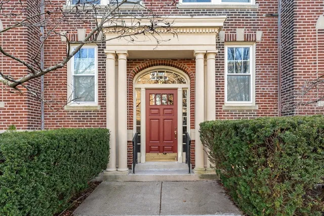 $1,600,000 | 26 Egmont Street, Unit C11, Brookline, MA 02446