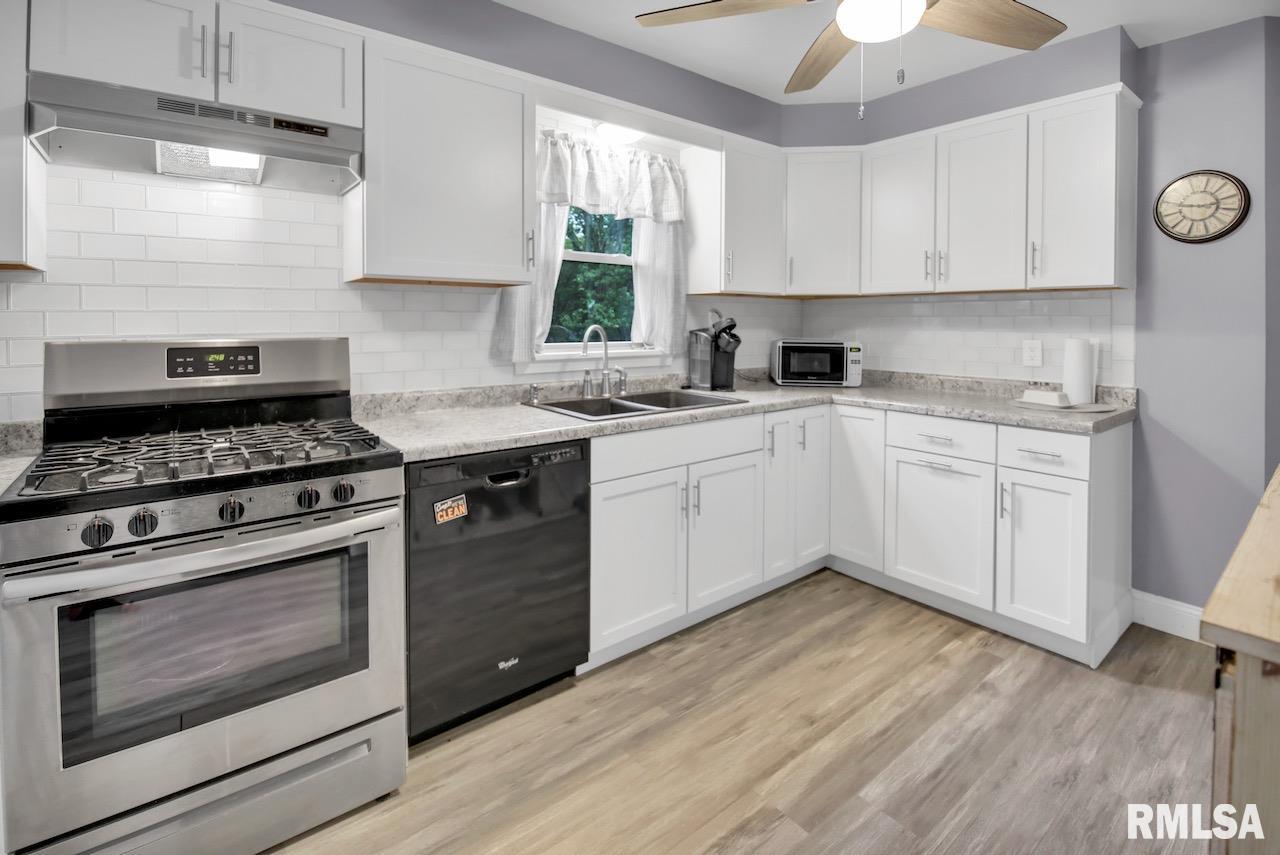 4910 West Middle Road Peoria, IL 61607 - Photo 8 of 23 Gallery Image 8