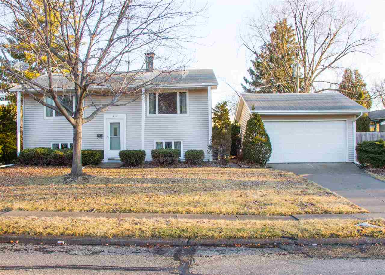 416 Westerfield Road Davenport, IA 52806 - Photo 1 of 24 Gallery Image 1