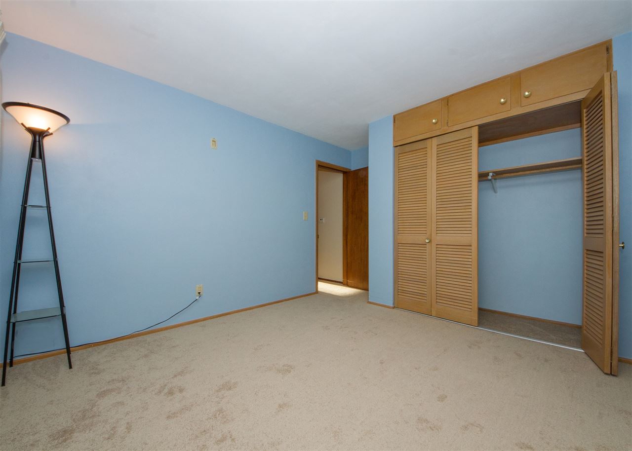 416 Westerfield Road Davenport, IA 52806 - Photo 12 of 24 Gallery Image 12