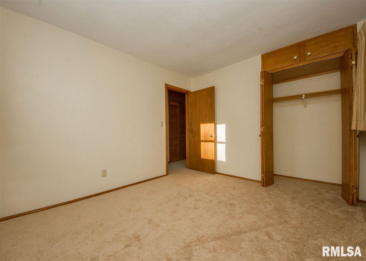 416 Westerfield Road Davenport, IA 52806 - Photo 14 of 24 Gallery Image 14