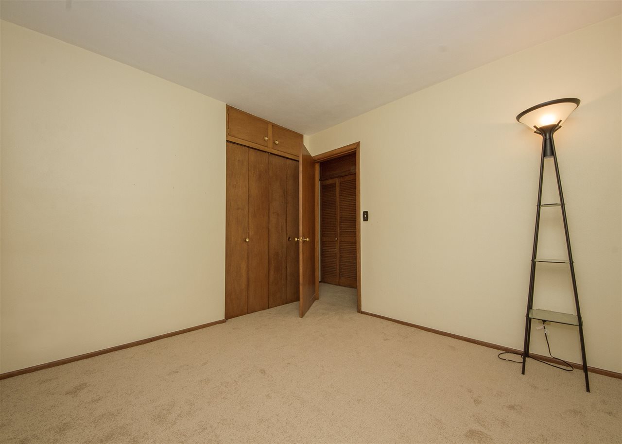 416 Westerfield Road Davenport, IA 52806 - Photo 10 of 24 Gallery Image 10