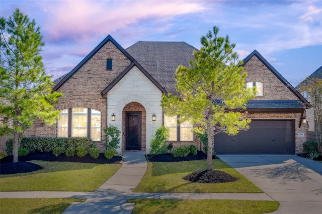 $475,000 | 15240 Hemingway Heights Drive, Conroe, TX 77302