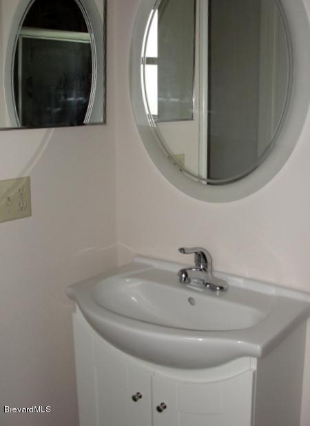 914 Cherokee Road Southeast Palm Bay, FL 32909 - Photo 26 of 36 mb bath