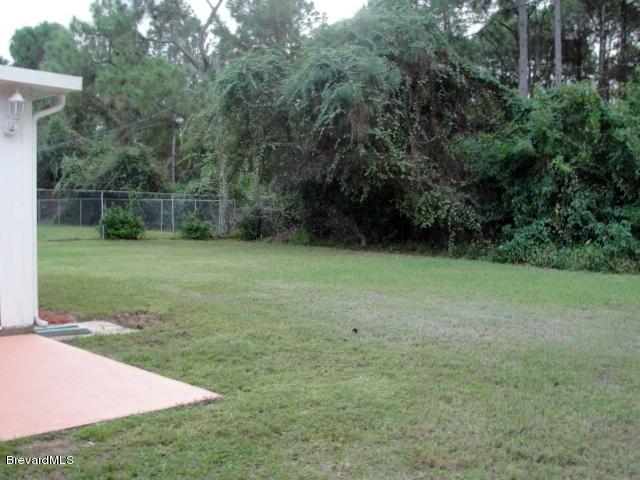 914 Cherokee Road Southeast Palm Bay, FL 32909 - Photo 30 of 36 Large back yard