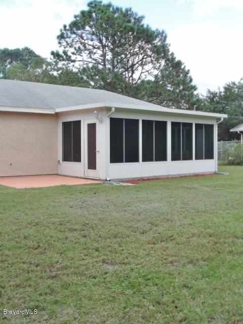 914 Cherokee Road Southeast Palm Bay, FL 32909 - Photo 32 of 36 Back of house