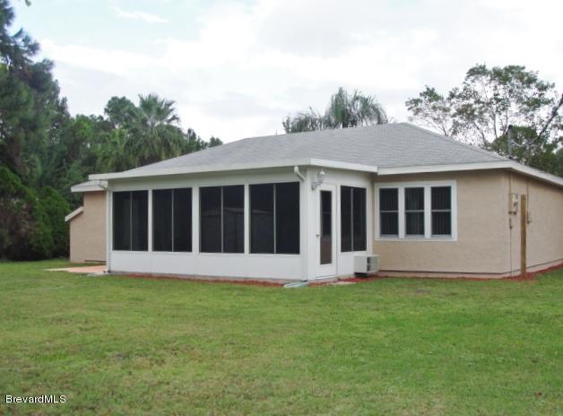 914 Cherokee Road Southeast Palm Bay, FL 32909 - Photo 34 of 36 back of house