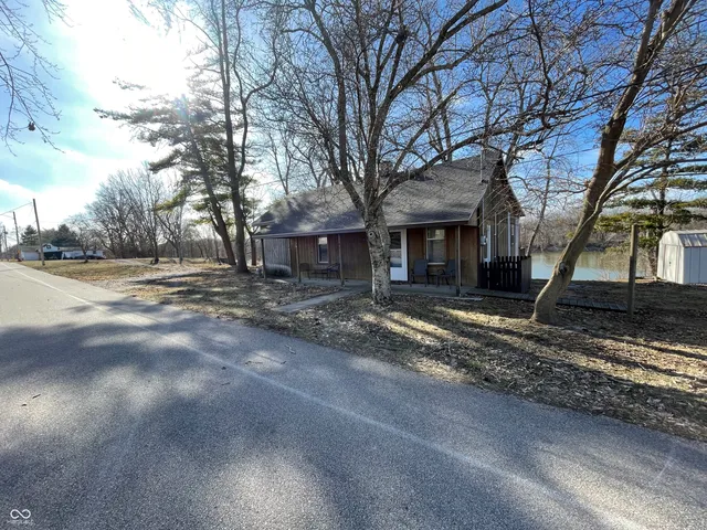 $129,900 | 143 Water Street, Montezuma, IN 47862