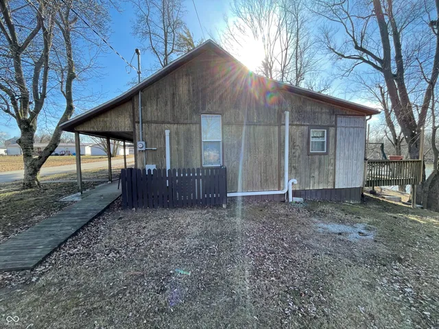 $129,900 | 143 Water Street, Montezuma, IN 47862
