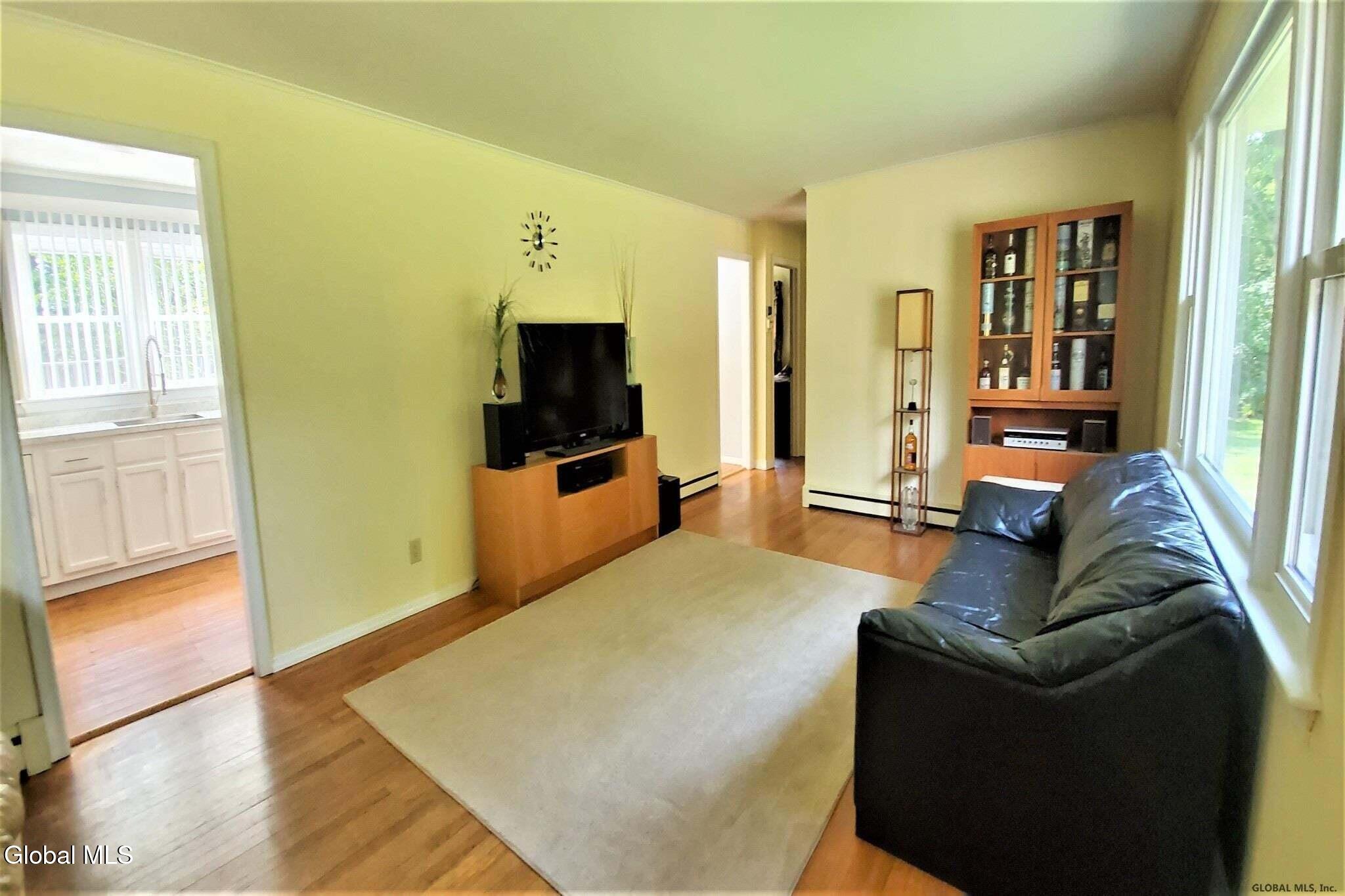 148 Van Dyke Road Bethlehem, NY 12054 - Photo 6 of 23 Livingroom2