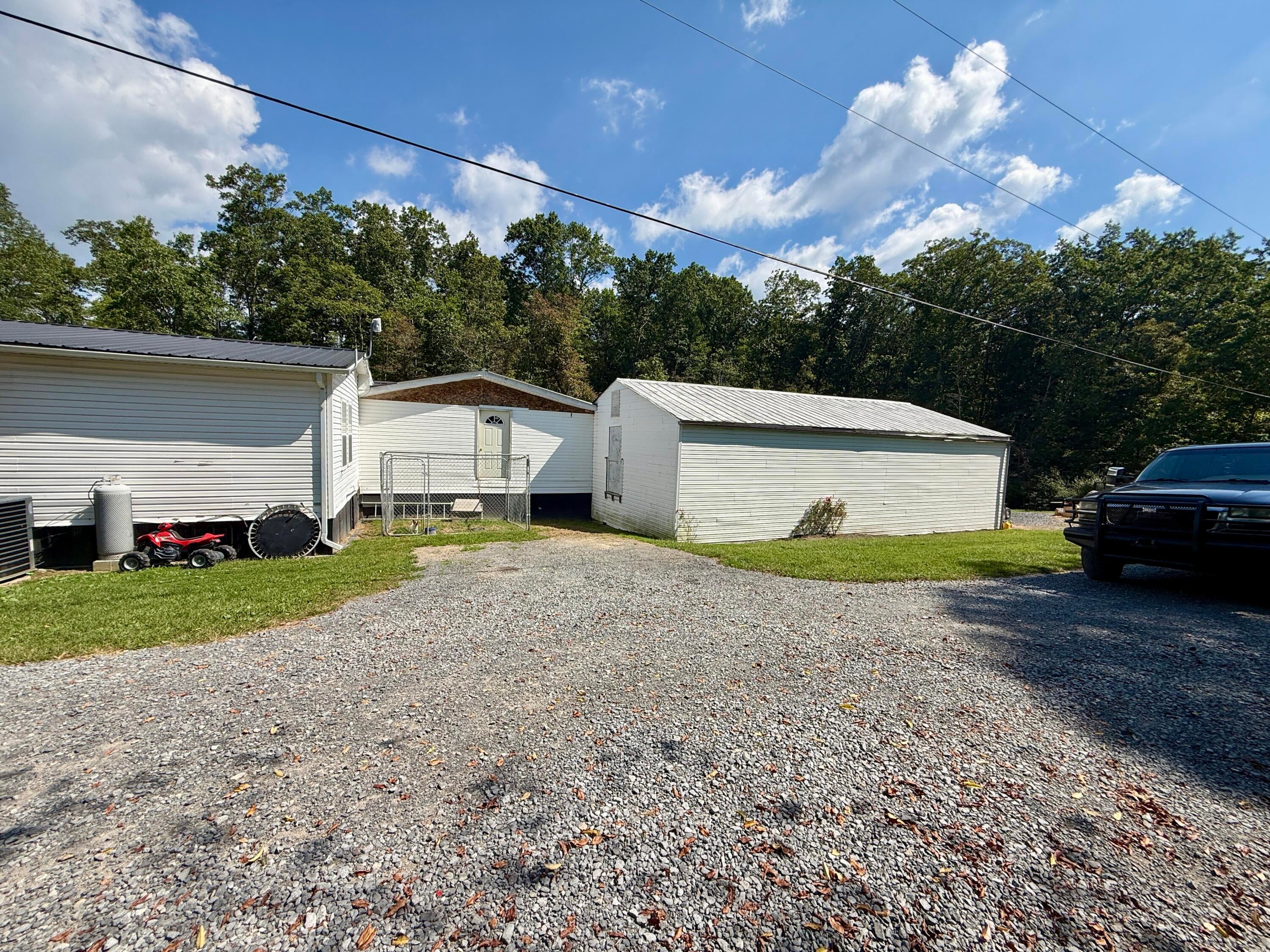 688 Anderson Road Lewisburg, WV 24901 - Photo 15 of 39 Gallery Image 15