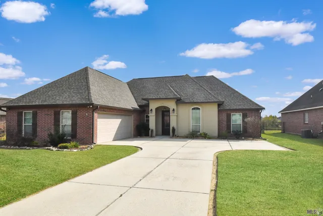 $2,500 | 39405 Oceanview Avenue, Prairieville, LA 70769