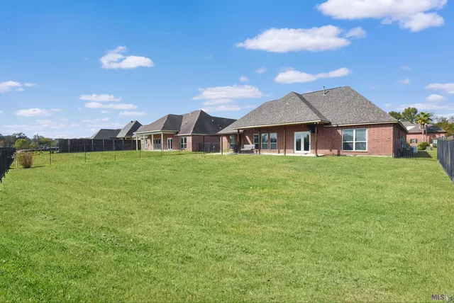 $2,500 | 39405 Oceanview Avenue, Prairieville, LA 70769