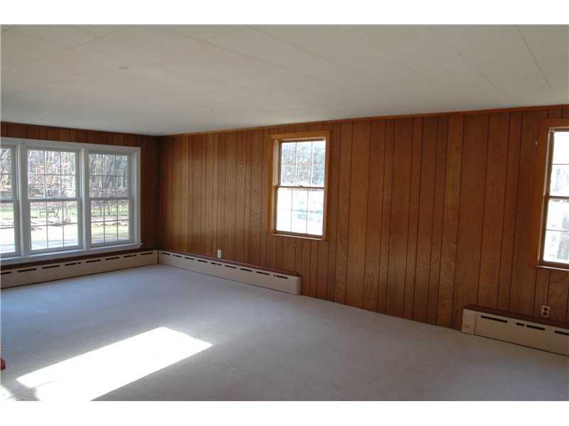 105 Start Road Camden, ME 04843 - Photo 8 of 13 Living Room.