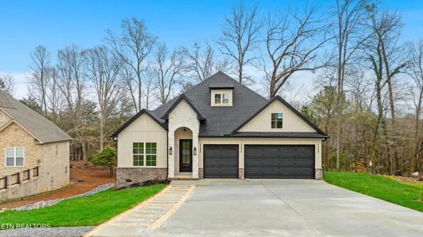 $685,000 | 252 Mialaquo Circle, Loudon, TN 37774