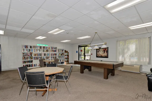 $169,900 | 1 Renaissance Place, Unit 1100, Palatine, IL 60067