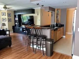 $169,900 | 1 Renaissance Place, Unit 1100, Palatine, IL 60067