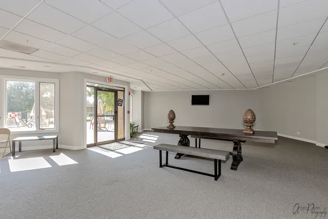 $169,900 | 1 Renaissance Place, Unit 1100, Palatine, IL 60067