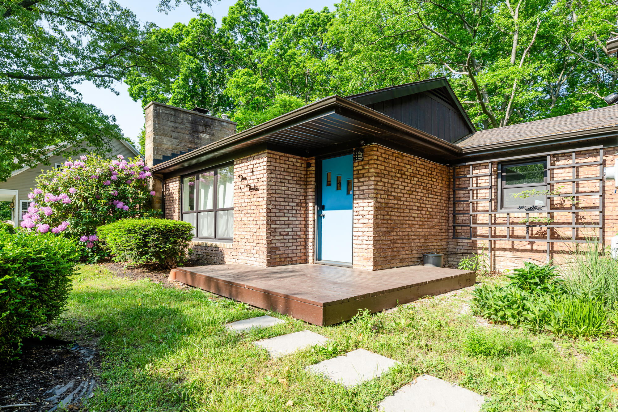 212 North Maple Street Saugatuck, MI 49453 - Photo 2 of 30 Maple-203