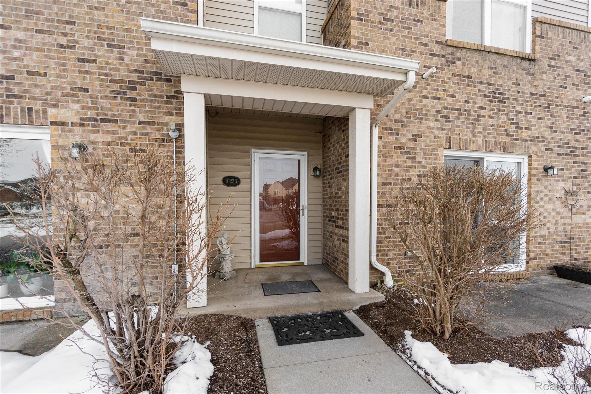 10233 Crossview Trail Howell, MI 48855 - Photo 26 of 27 Gallery Image 26