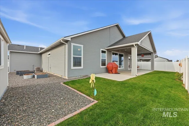 $480,000 | 444 Blacksmith Avenue, Fruitland, ID 83619