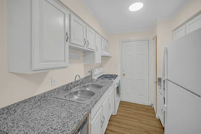 $140,000 | 10510 Parkside Avenue, Unit 1, Chicago Ridge, IL 60415