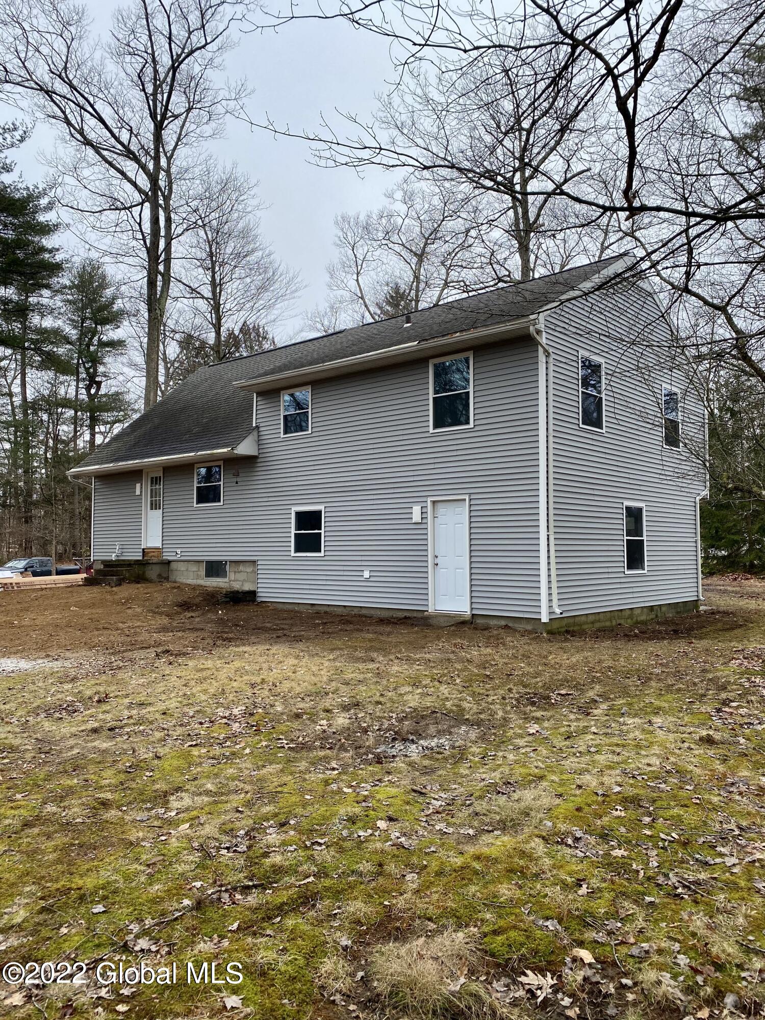 670 Pearse Road Schenectady, NY 12309 - Photo 14 of 22 IMG_2674