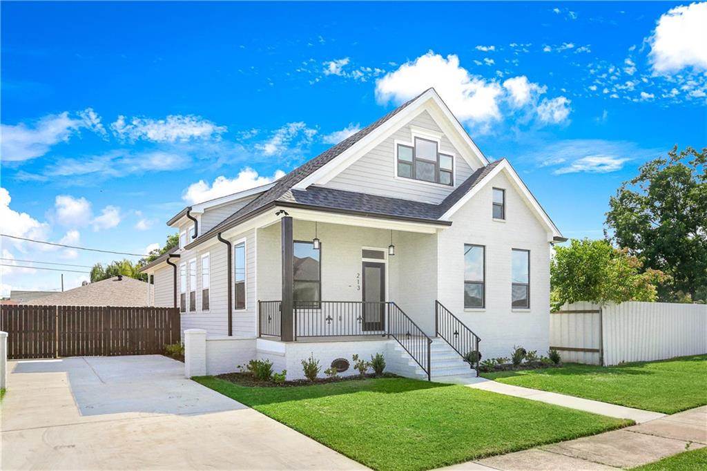 213 Bear Drive Arabi, LA 70032 - Photo 4 of 28