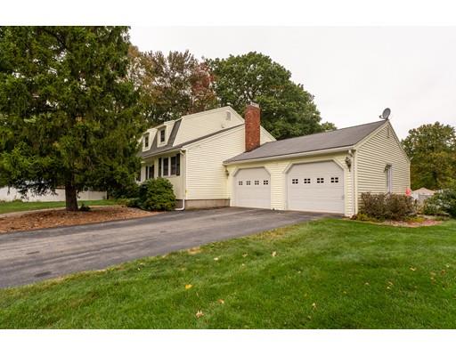 54 Pennacook Road Tewksbury, MA 01876 - Photo 3 of 27 Gallery Image 3