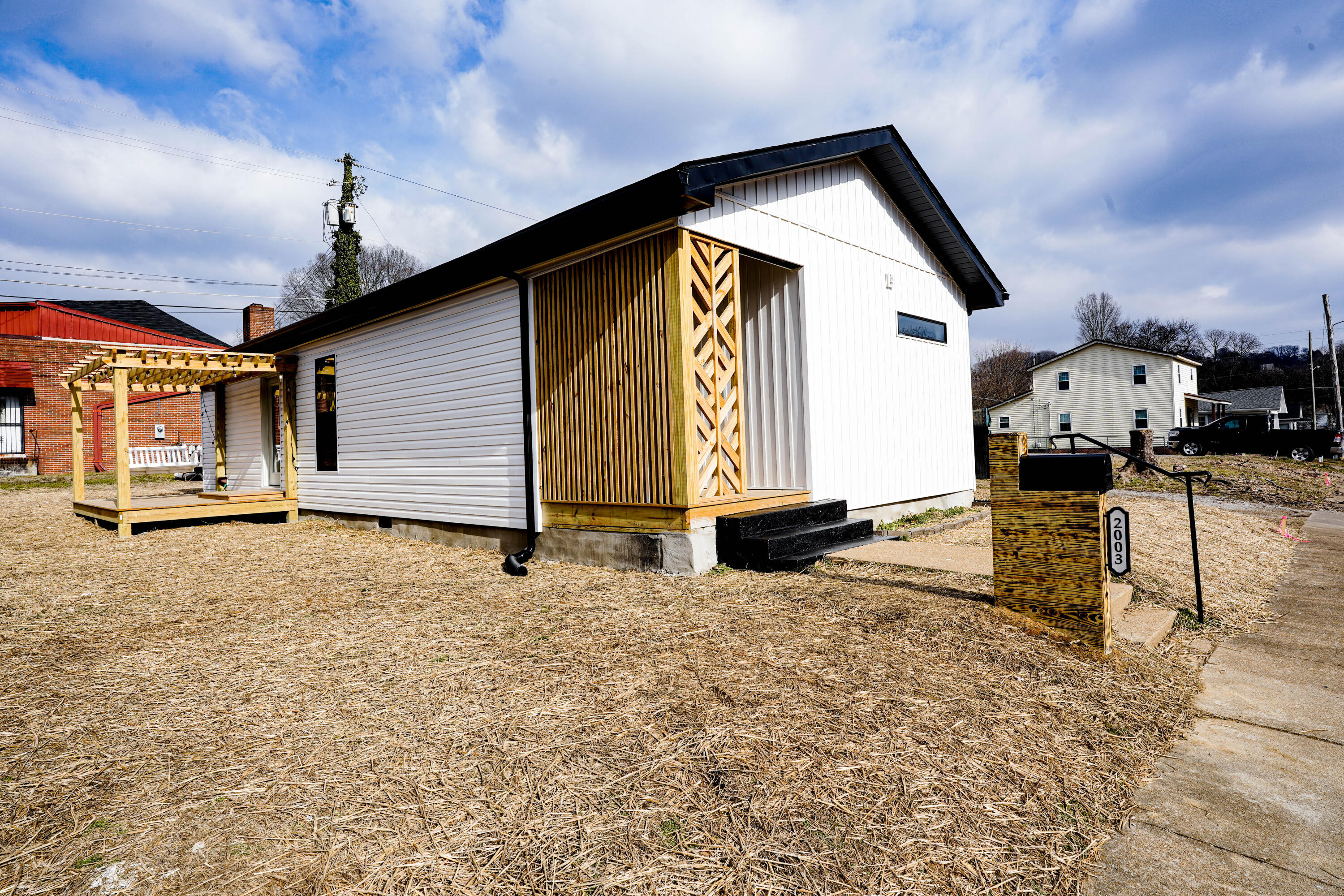 2003 Jackson Street Chattanooga, TN 37404 - Photo 2 of 21 Welcome Home!